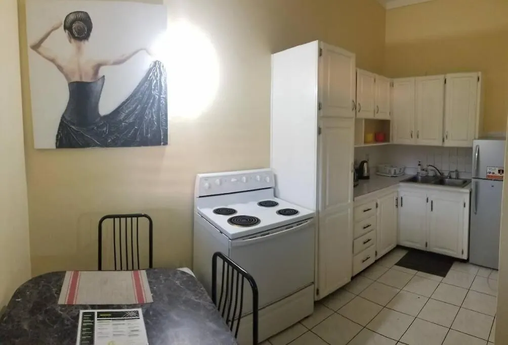 Sovereign Centre Suites Kingston Apartman